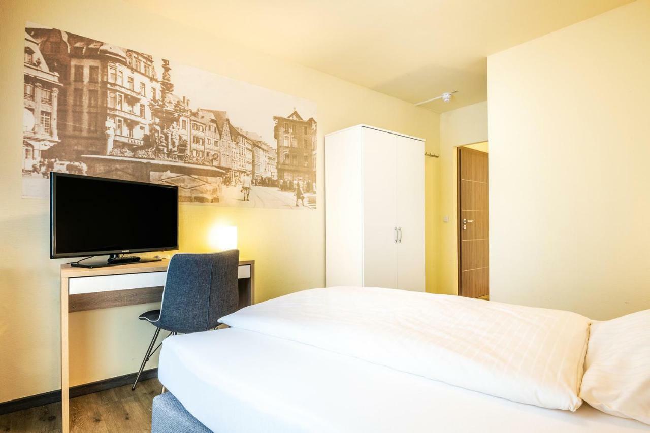 Schroeders City-Style-Hotel Trier Kamer foto